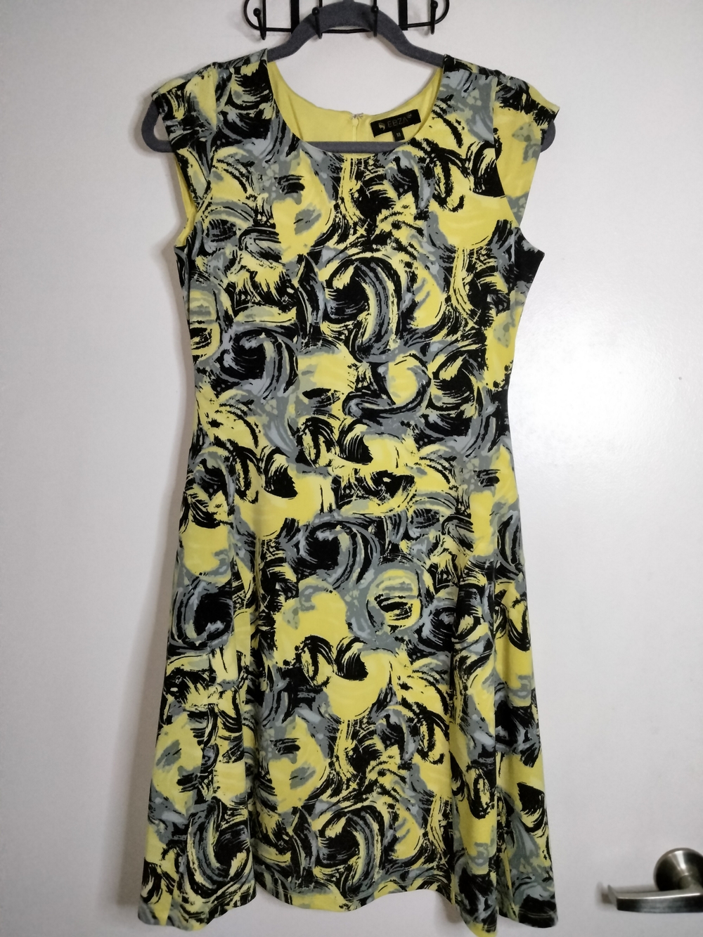EBZA (Size M) Yellow & Black Abstract Fit & Flare Stretch Coastal Midi Dress